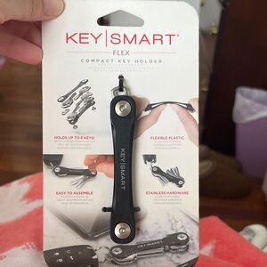 Flex Compact Key Holder - Black